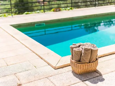 PoolOfHouse