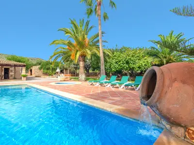 PoolOfHouse