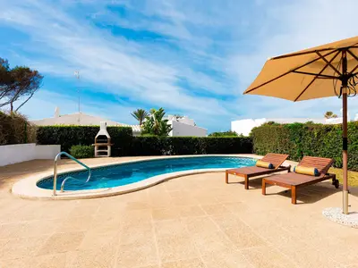 PoolOfHouse