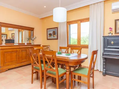 DiningRoom
