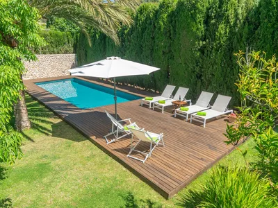 PoolOfHouse