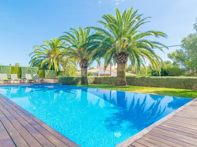 PoolOfHouse