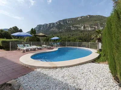 PoolOfHouse