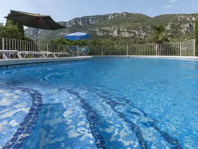 PoolOfHouse