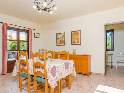 DiningRoom