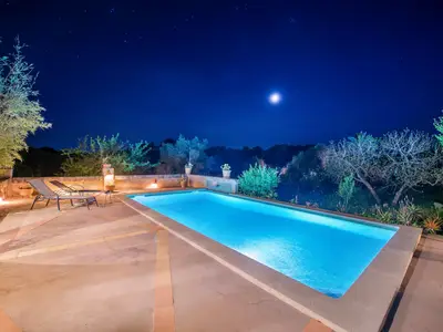 PoolOfHouse