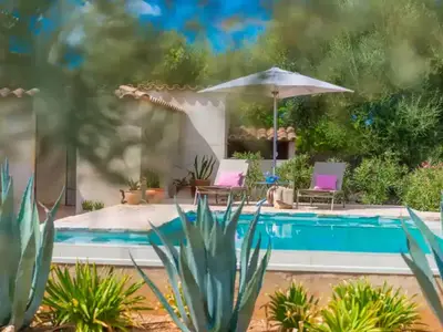 PoolOfHouse