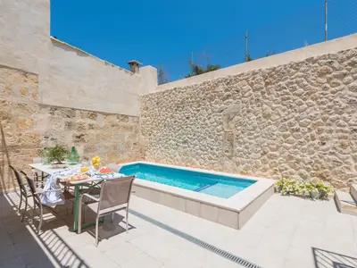 PoolOfHouse