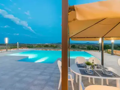 PoolOfHouse