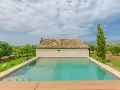 PoolOfHouse