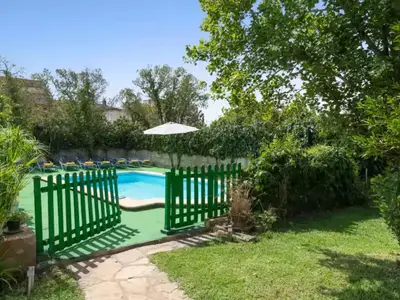 PoolOfHouse
