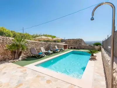 PoolOfHouse