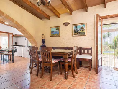 DiningRoom