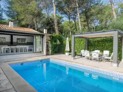 PoolOfHouse