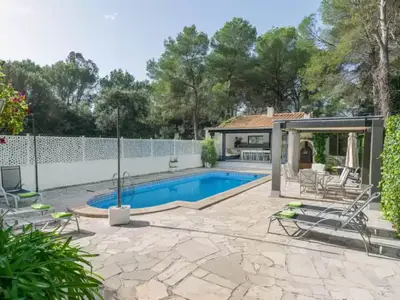 PoolOfHouse