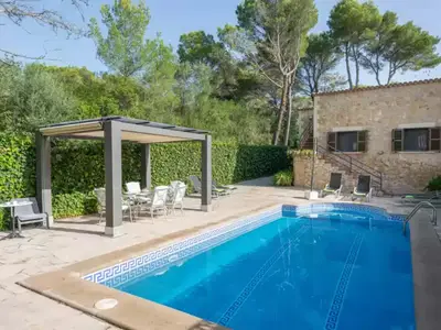 PoolOfHouse