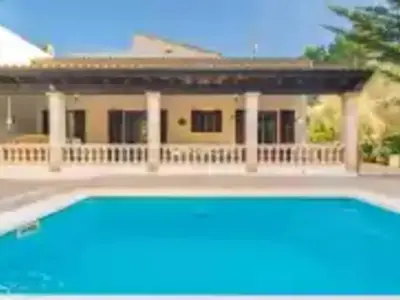 PoolOfHouse
