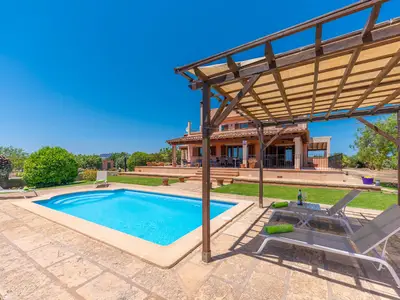 Villa für 7 Personen (22 m²) in S'Illot-Cala Morlanda 4/10