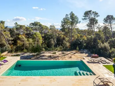 PoolOfHouse
