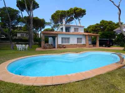 PoolOfHouse