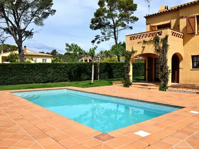 PoolOfHouse