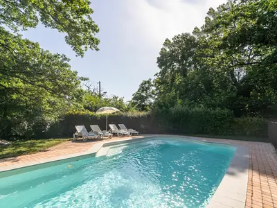 PoolOfHouse
