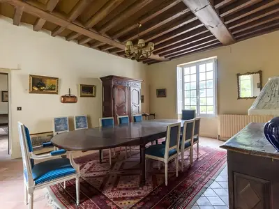 DiningRoom