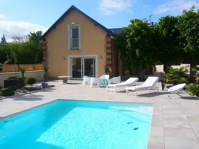 PoolOfHouse