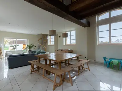 DiningRoom