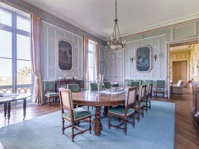DiningRoom