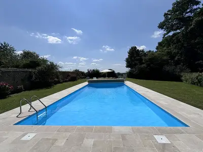PoolOfHouse