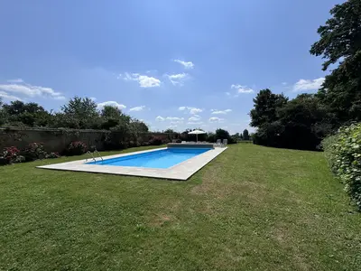 PoolOfHouse