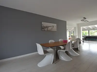 DiningRoom