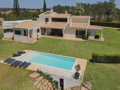 PoolOfHouse