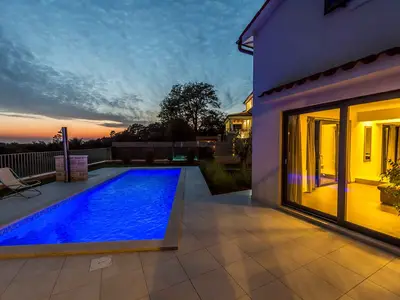 Villa für 7 Personen (110 m²) in Bašići 6/10