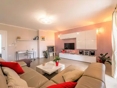 Villa für 8 Personen (180 m²) in Bašići 8/10