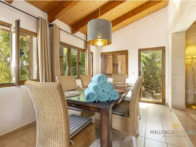 DiningRoom