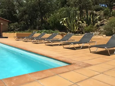 PoolOfHouse