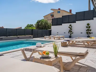 Villa MI mit Billardraum, Laufband, 500 m vom Strand entfernt