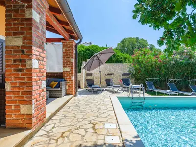 Villa für 8 Personen (130 m²) in Bacva 8/10