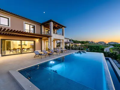 Villa für 8 Personen (271 m²) in Vranje Selo 9/10