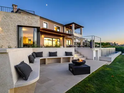 Villa für 8 Personen (271 m²) in Vranje Selo 1/10