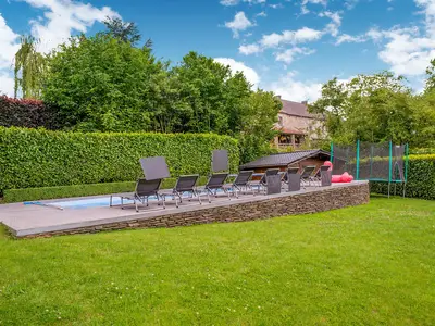 PoolOfHouse