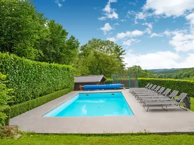 PoolOfHouse
