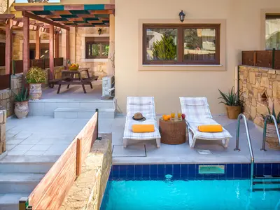 PoolOfHouse