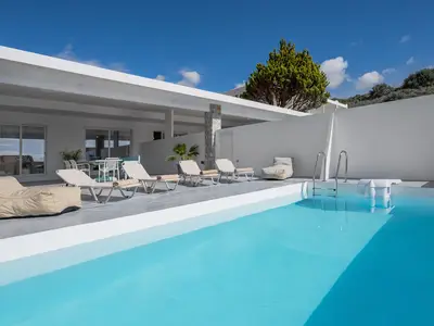 PoolOfHouse