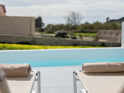 PoolOfHouse