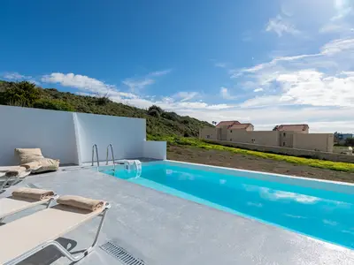 PoolOfHouse