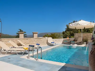 PoolOfHouse