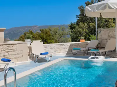 PoolOfHouse